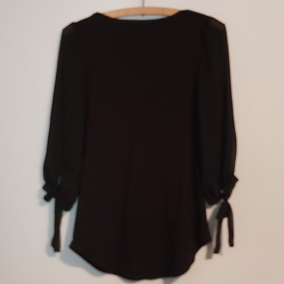 Dressy quarter sleeve top - Picture 4 of 4